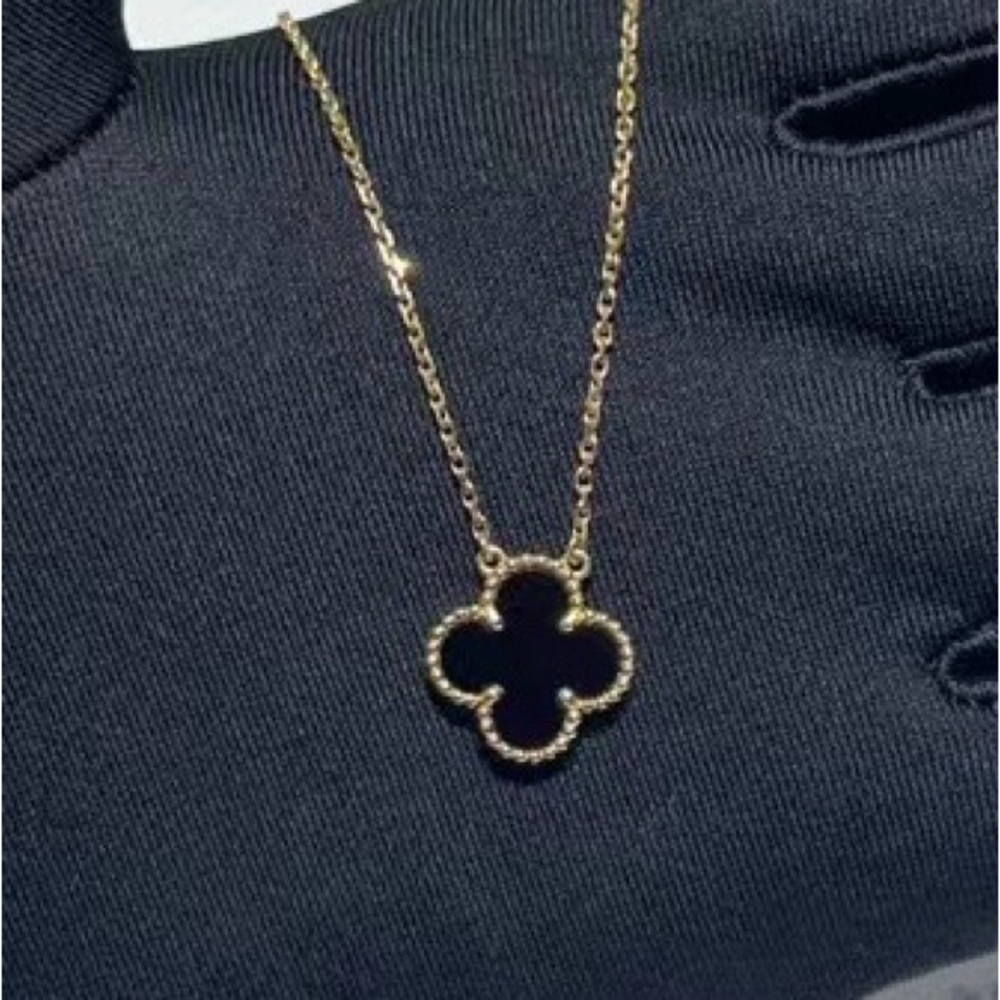 VCS Vintage Alhambra Pendant Necklace - Black - Picture 3 of 3